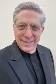 Steven Lance's Instagram, Twitter & Facebook