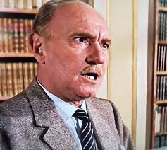 I just love this, wonderful moment from a wonderful film. If you know the  film you'll remember this scene. And yes, it's just a film, but somehow it  still makes me proud.The