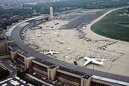 Flughafen Berlin Tempelhof Wikipedia Flughafen Berlin Tempelhof Flughafen Berlin Berlin Tempelhof