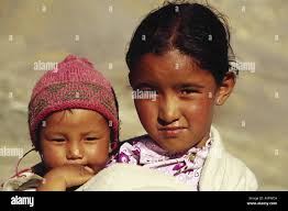 Anziano più giovane immagini e fotografie stock ad alta risoluzione