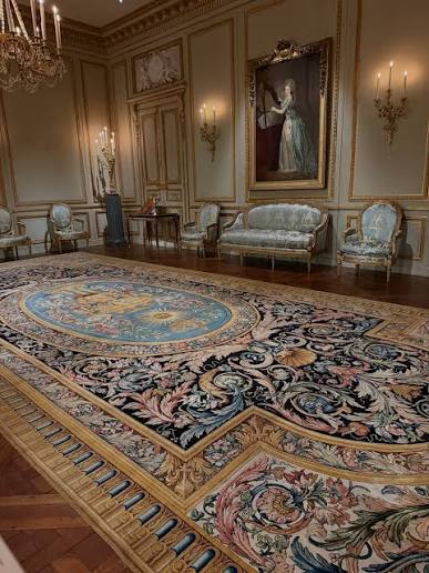 What an absolute treat to go to the opening last night of &laquo; A King's Carpet:  Louis XIV and Savonnerie. &raquo; Displayed in the Wrightsman Galleries, four  complete examples are on view,