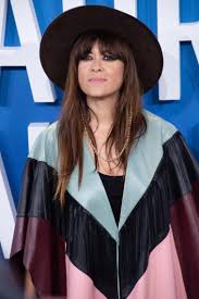 Vanesa Martín nos cuenta su anécdota más divertida con Laura Pausini -  LIVING BACKSTAGE