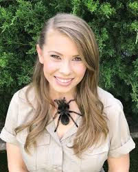 The moment bindi irwin sees her daughter's heartbeat on the sonogram is everything. Steve Irwin S Daughter Bindi 20 Says She Is Blessed To Carry On In Her Crocidile Hunter Dad S Footsteps