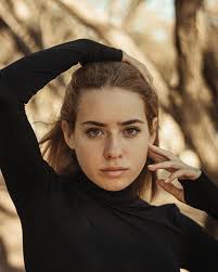 Easy come easy go 🌫 Modelo: @miruska.cooom #gdlphotography  #gdlphotographer #gdlportraits #magazine #portraits_ig #portraiture #gdl  #mexico #canont6