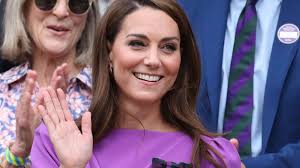 Kate Middleton, arropada por su hija, reaparece en Wimbledon en plena  recuperación