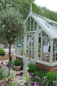 So Sieht Urlaub Aus Hier Sorgt Duftender Rosmarin Samt Silbriger Olive Fur Mediterranes Flair Blu Viktorianische Gewachshauser Gewachshaus Garten Gewachshaus