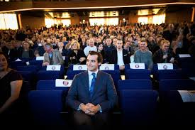 Hier vind je een overzicht van onze standpunten. Congres Forum Voor Democratie Trekt Meeste Leden Wie Zijn Zij Nrc