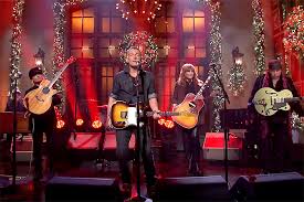 The official bruce springsteen soundcloud account, maintained by columbia records. Watch Bruce Springsteen Reunite With E Street Band On Snl