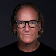 Ian Macritchie's Instagram, Twitter & Facebook