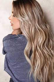 Chatain meche caramel, cheveux bouclés avec le lisseur, mèches caramel sur bas. Meches Caramel Sur Cheveux Blonds Looks A Chiper Couleur Cheveux Cheveux Blond Cheveux