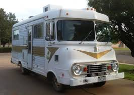 Pin By Jasmine Stephens On Trailer Vintage Motorhome Vintage Travel Trailers Recreational Vehicles