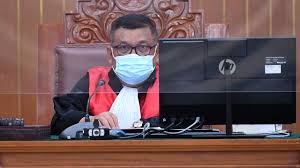 Pernyataan tersebut disampaikan tim kuasa hukum. Hakim Tolak Gugatan Praperadilan Habib Rizieq Kumparan Com