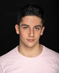 ETHAN JAMES TOAL 🌹 (@ethanjameswt) • Instagram photos and videos