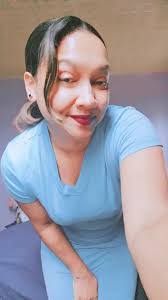 Naomi Hackett's Instagram, Twitter & Facebook