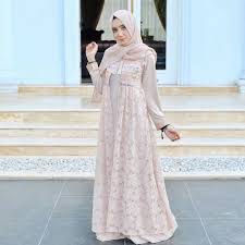 Lihat ide lainnya tentang model pakaian, gaun, model pakaian hijab. 30 Model Kebaya Untuk Orang Gemuk Agar Terlihat Langsing