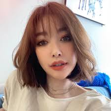 許維恩、王家梁在ig上曬出親暱同框照。（圖／許維恩、王家梁ig ） 許維恩和王家梁不只是情侶，也是工作夥伴。（圖／ check2check提供） 許維恩3月認愛後，在ig提問：「你們認定的好男人是什麼？」粉絲回答：「體貼在意自己的人」、「負責任與誠實. Ufgaa4ipr42mm