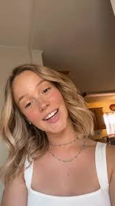 Mallory Moser's Instagram, Twitter & Facebook