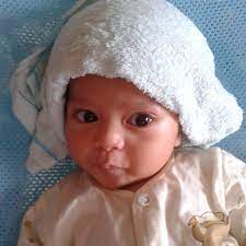 Sapukan minyak pada tangan, kemudian letakkan tangan anda pada dada bayi. Syazni Rahim Blog Cara Hilangkan Hidung Bayi Tersumbat