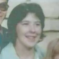 Donna Niles's Instagram, Twitter & Facebook