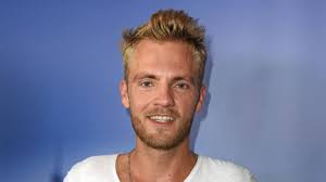 Das adoptivkind robin hat es geschafft, in lüneburg seine leibliche familie ausfindig zu machen. Gzsz Fans Unter Schock Stirbt Zuschauerliebling Paul Gala De