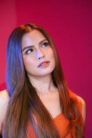 Alexa Na's Instagram, Twitter & Facebook