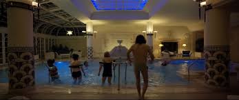 Numa tempesta è un finanziere che gestisce un fondo da un miliardo e mezzo di euro e abita da solo nel suo immenso hotel deserto. Luoghi Dei Film A Roma Io Sono Tempesta Visitare Roma