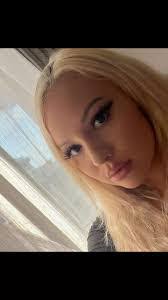 Tina Goulet's Instagram, Twitter & Facebook