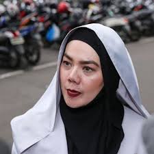 Paras ayunya juga didukung dengan jennifer dunn lewat mah ini, timpal @salvidewie. Ini Yang Bakal Dilakukan Sarita Abdul Mukti Bila Bertemu Jennifer Dunn Showbiz Liputan6 Com
