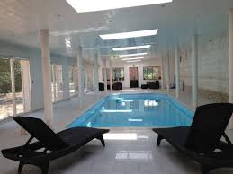 Le Gite L Ecorce A Greges Expose Sud Et Ouest Vous Offre La Detente Dans Le Parc D Un Chateau Avec Piscine Couverte Laissez Gite Normandie Gite De France Gite