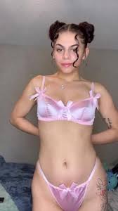 Littlemelitaa Topless Hot Video Natural Boobs