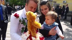 Az egykori megasztáros tegnap úgy fogalmazott, a felesége már más férfi oldalán keresi a boldogságot, amely kijelentés óriási vihart. Fekete David Leila Regina Ballagas Youtube