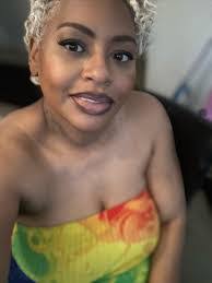 Leeann Dye's Instagram, Twitter & Facebook