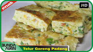 Aduk rata sampai tidak ada yg bergerindil. Resep Masakan Dadar Telur Goreng Khas Padang Gampang Dipraktekkan Recipes Indonesia Bunda Airin Youtube