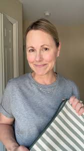 @rocskincare Dual Eye Cream is perfect to use morning and night to target  all areas around the eyes! #roc_partner #rocskincare #skincare #dualeye  #eyecream