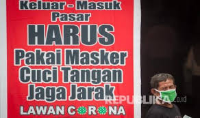 Namun di beberapa kejadian, sejumlah karyawan maupun new normal susah jaga jarak, epidemiolog: Wali Kota Solo Aturan Pakai Masker Wajib Untuk Semua Republika Online
