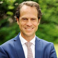 Maximilian von Loebbecke--Emails and Phone Numbers