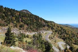 El punto más alto más cercano al este de las montañas rocosas es harney peak en las colinas negras de dakota del sur. Carolina Del Norte Wikipedia La Enciclopedia Libre