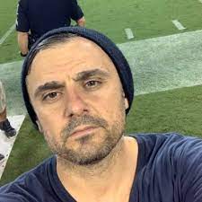 Gary Vaynerchuk Gives Nfts To Metamask Holders The Cryptonomist