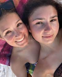 HOPE ILIAS (@hopeilias) • Fotos e vídeos do Instagram