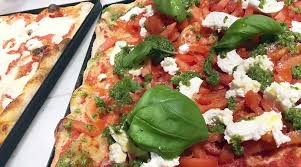 Check spelling or type a new query. Pizza Al Trancio A Pavia Quattro Posti Dove Gustarla Appena Sfornata