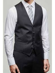Costume mariage homme le choix du costume de mariage pour homme paraît facile, mais il faut prendre quelques paramètres en compte. Gilet De Ceremonie Homme Pas Cher