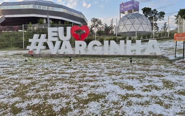VÍDEO: Chuva de granizo atinge pelo menos seis cidades do Sul de Minas | G1
