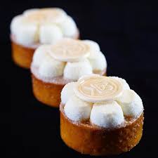 Les Tartes A La Vanille En 4 Textures Pate Sucree A La Vanille Praline Coulant Amande Vanille Cremeux Vanille Biscuit Moelleux A La Va Desserts Food Baking