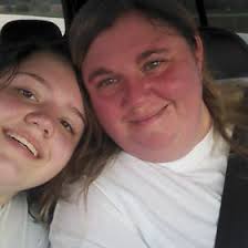 Lynette Linville's Instagram, Twitter & Facebook