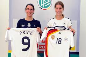 2020 wird hoffentlich noch bunter als meine perücke. Champions Step Up Preparations Uefa Women S Euro Uefa Com