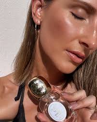 UNA BEAUTY by Aimee Dow (@unabeautyofficial) • Instagram photos and videos