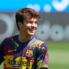He has 0.4 key passes per game, 0.6 long balls, 92% pass. Riqui Puig Sends Message To Barcelona B After Playoff Defeat Barca Blaugranes