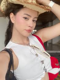 𝓐𝓷𝔂𝓲 𝓡𝓪𝓶𝓲𝓻𝓮𝔃 (@anyi.ra) • Instagram photos and videos