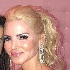 Michele Chernoff's Instagram, Twitter & Facebook