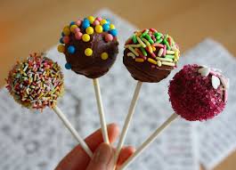 Les Pop Cakes Ou Cake Pops Font Partie De Ces Petits Gat Gateaux A La Mode Recette Pop Cake Chocolat Cake Pops